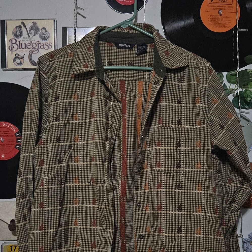 Mens button up; large; unisex